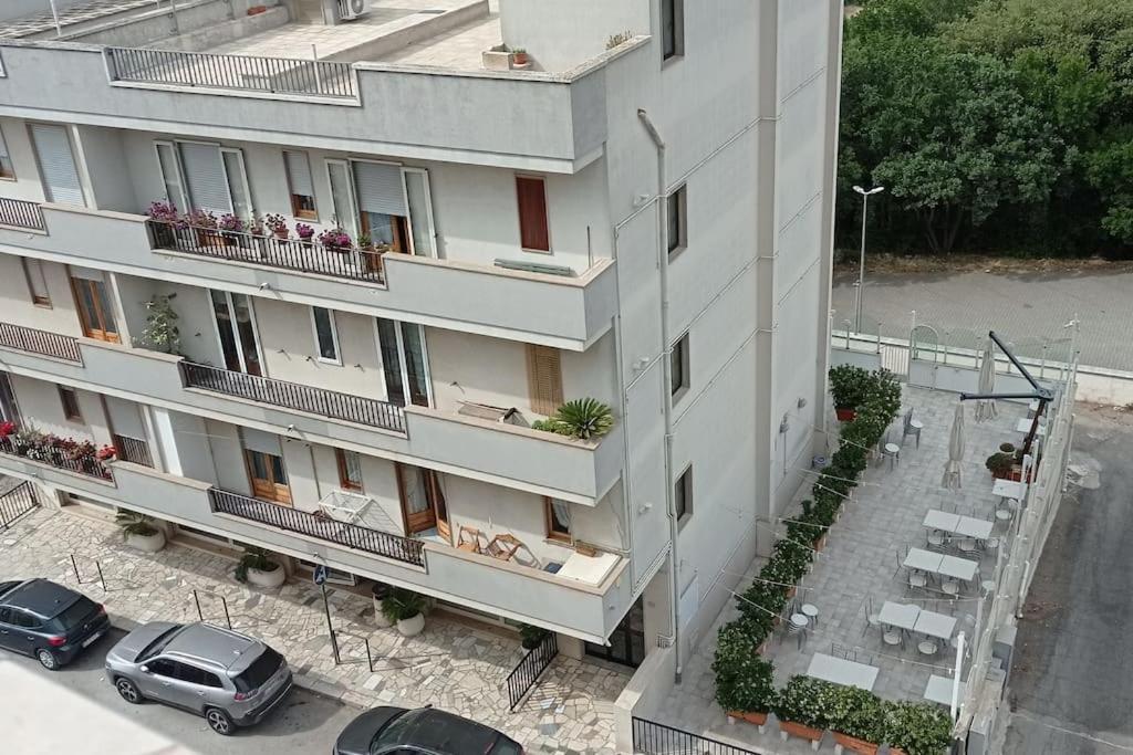 Appartamento Terrazza Bella Vista Cisternino Exterior foto